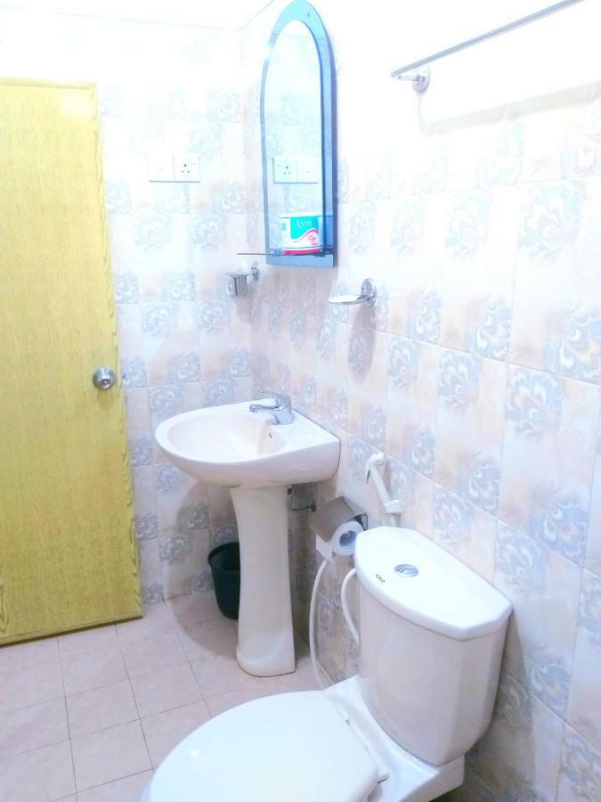 59B Rest Inn Ела Екстериор снимка