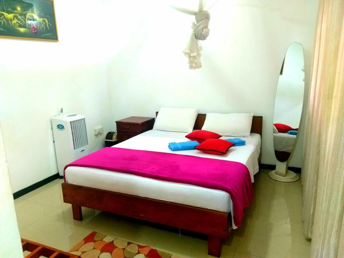 59B Rest Inn Ела Екстериор снимка